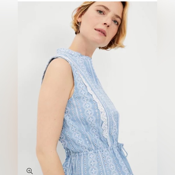 Ann Taylor Embroidered and Lace top, size small - Picture 5 of 8